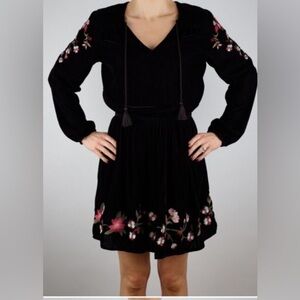 a.n.a. A New Approach Black Velvet Mini Dress Embroidered Long Sleeve, Size L